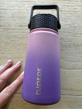 NWOT Ombre Pink to Purple Insulated Water Bottle